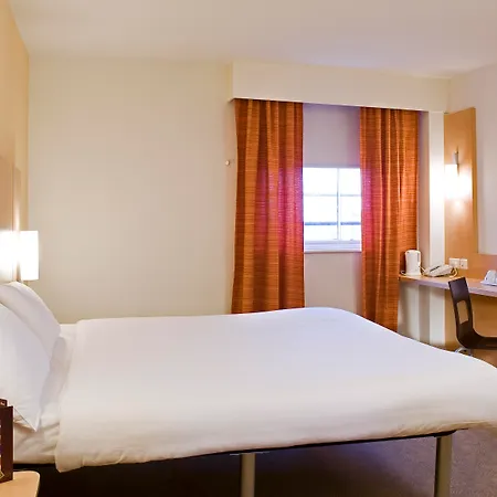 Ibis Styles Centre 3*