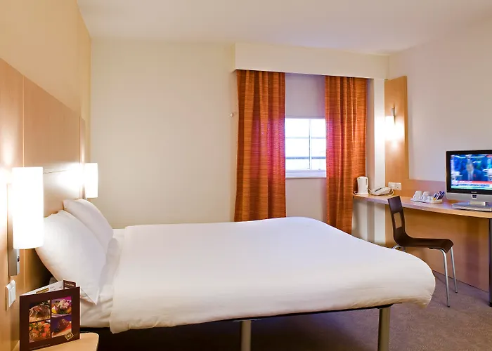 Ibis Styles Centre 3*