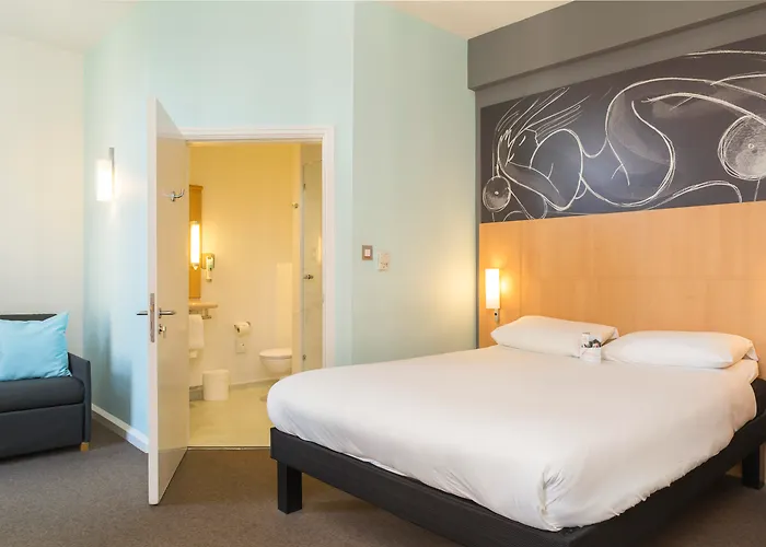 Ibis Styles Centre Hotel 3*