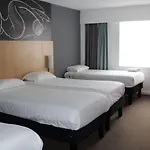 Ibis Styles Centre Hotel 3*
