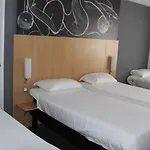 Ibis Styles Centre Hotel