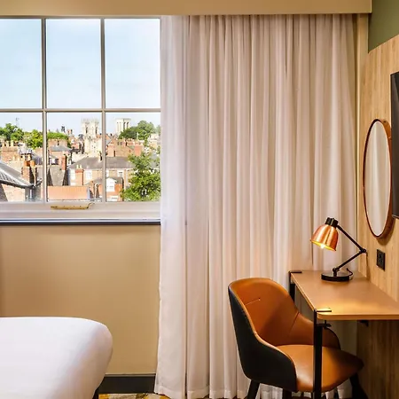 Ibis Styles Centre Йорк