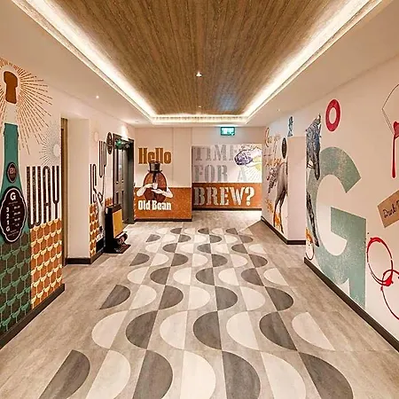 Ibis Styles Centre فندق