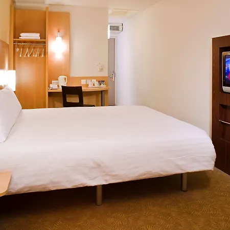 Ibis Styles Centre Hotel